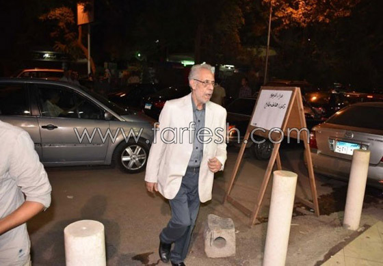 صور الفنانين في عزاء مخرج مسرحية (شاهد ما شافش حاجة) وغياب عادل امام صورة رقم 1 صور الفنانين في عزاء مخرج مسرحية (شاهد ما شافش حاجة) وغياب عادل امام صورة رقم 1