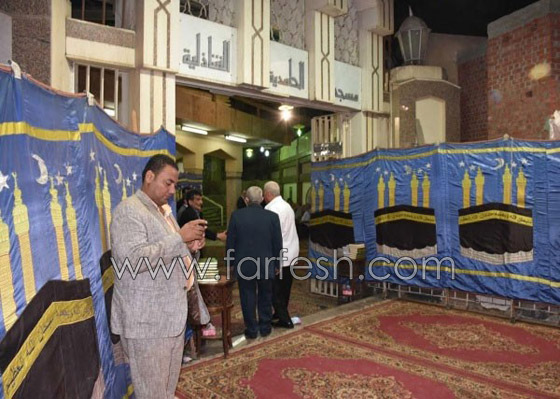 صور الفنانين في عزاء مخرج مسرحية (شاهد ما شافش حاجة) وغياب عادل امام صورة رقم 4 صور الفنانين في عزاء مخرج مسرحية (شاهد ما شافش حاجة) وغياب عادل امام صورة رقم 4