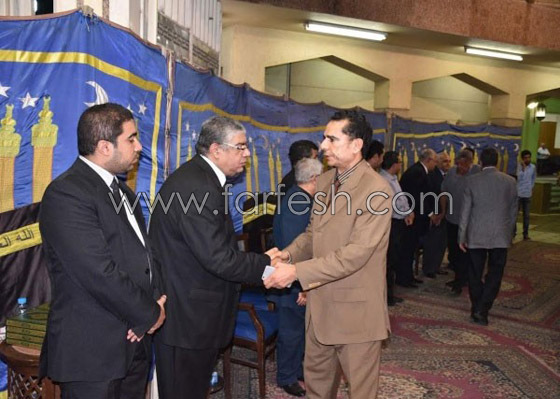 صور الفنانين في عزاء مخرج مسرحية (شاهد ما شافش حاجة) وغياب عادل امام صورة رقم 6 صور الفنانين في عزاء مخرج مسرحية (شاهد ما شافش حاجة) وغياب عادل امام صورة رقم 6