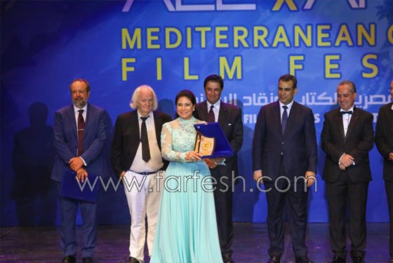 بالصور.. اطلالات النجوم بمهرجان السينما في مواجهة الارهاب صورة رقم 7 بالصور.. اطلالات النجوم بمهرجان السينما في مواجهة الارهاب صورة رقم 7