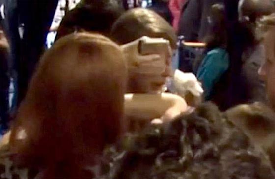فيديو فضيحة تايلور سويفت: هل كانت النجمة العالمية حقا تتعاطى المخدرات؟ صورة رقم 1 فيديو فضيحة تايلور سويفت: هل كانت النجمة العالمية حقا تتعاطى المخدرات؟ صورة رقم 1