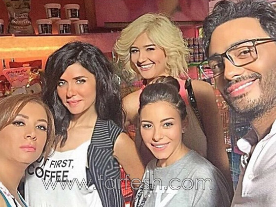 تامر حسني ينشر فيديو غادة عادل تقفز صارخة من قرد هاجمها في فيلم اهواك صورة رقم 7 تامر حسني ينشر فيديو غادة عادل تقفز صارخة من قرد هاجمها في فيلم اهواك صورة رقم 7