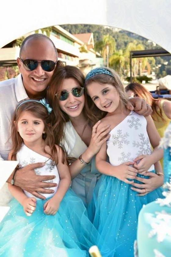 صور نانسي عجرم مع زوجها وابنتيها ايلا وميلا بدون فوتوشوب صورة رقم 37 صور نانسي عجرم مع زوجها وابنتيها ايلا وميلا بدون فوتوشوب صورة رقم 37