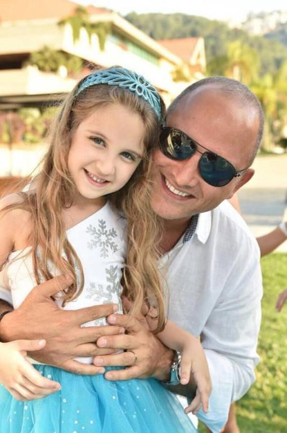 صور نانسي عجرم مع زوجها وابنتيها ايلا وميلا بدون فوتوشوب صورة رقم 39 صور نانسي عجرم مع زوجها وابنتيها ايلا وميلا بدون فوتوشوب صورة رقم 39