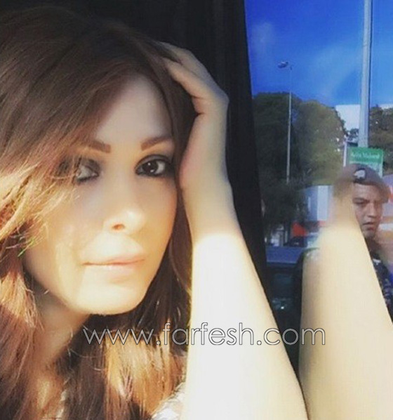 تحرير مخالفة لامل حجازي بسبب صورة سيلفي اثناء القيادة صورة رقم 2 تحرير مخالفة لامل حجازي بسبب صورة سيلفي اثناء القيادة صورة رقم 2