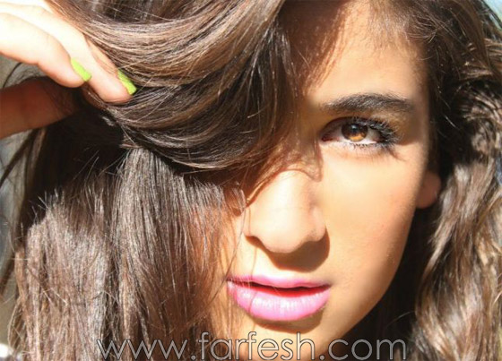 تيا وحيدة نوال الزغبي بين توأمين ذكور تشع بريقا وبراءة وعفوية صورة رقم 7 تيا وحيدة نوال الزغبي بين توأمين ذكور تشع بريقا وبراءة وعفوية صورة رقم 7