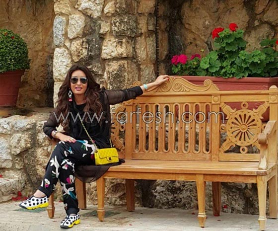 صور لطيفة في طفولتها وهي تمسك الميكروفون لأول مرة صورة رقم 10 صور لطيفة في طفولتها وهي تمسك الميكروفون لأول مرة صورة رقم 10