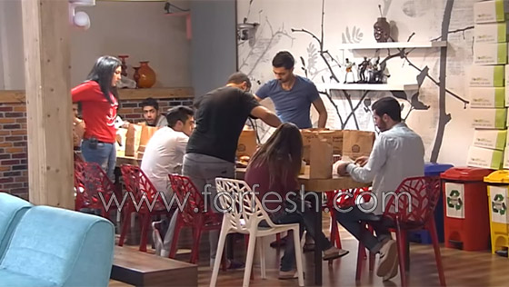 سعادة طلاب ستار اكاديمي 11 بوجبة (برغر) تثير التساؤلات صورة رقم 6 سعادة طلاب ستار اكاديمي 11 بوجبة (برغر) تثير التساؤلات صورة رقم 6
