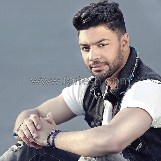 حفل احمد جمال في الاسكندرية: اغماءات بسبب التزاحم وبكاء المعجبات لعدم الوصول اليه صورة رقم 3 حفل احمد جمال في الاسكندرية: اغماءات بسبب التزاحم وبكاء المعجبات لعدم الوصول اليه صورة رقم 3