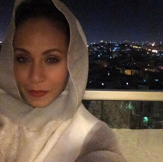 صور فنانات ونجمات عالميات ارتدين الحجاب لزيارة دول عربية صورة رقم 8 صور فنانات ونجمات عالميات ارتدين الحجاب لزيارة دول عربية صورة رقم 8