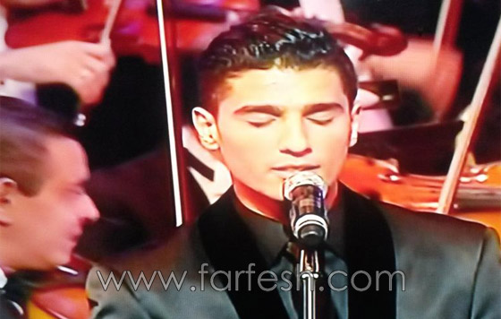 محمد عساف يبدع في دار الاوبرا والمعجبات يلاحقنه لالتقاط الصور صورة رقم 8 محمد عساف يبدع في دار الاوبرا والمعجبات يلاحقنه لالتقاط الصور صورة رقم 8
