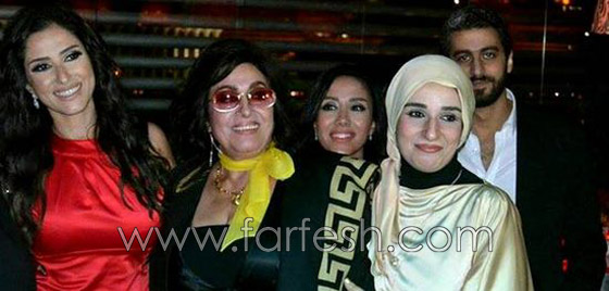 صور خطوبة حنان مطاوع من مخرج مسرحي بعد قصة حب سريعة صورة رقم 4 صور خطوبة حنان مطاوع من مخرج مسرحي بعد قصة حب سريعة صورة رقم 4