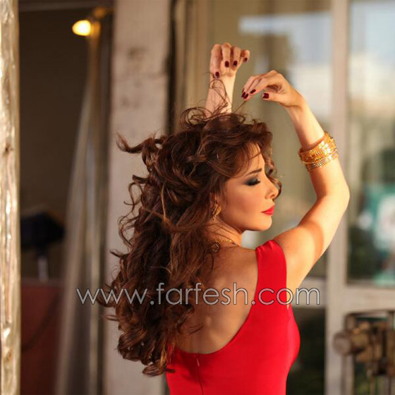 فيديو نانسي عجرم (ما تيجي هنا) وطفلة تقلد رقصها وتعجب نانسي صورة رقم 10 فيديو نانسي عجرم (ما تيجي هنا) وطفلة تقلد رقصها وتعجب نانسي صورة رقم 10
