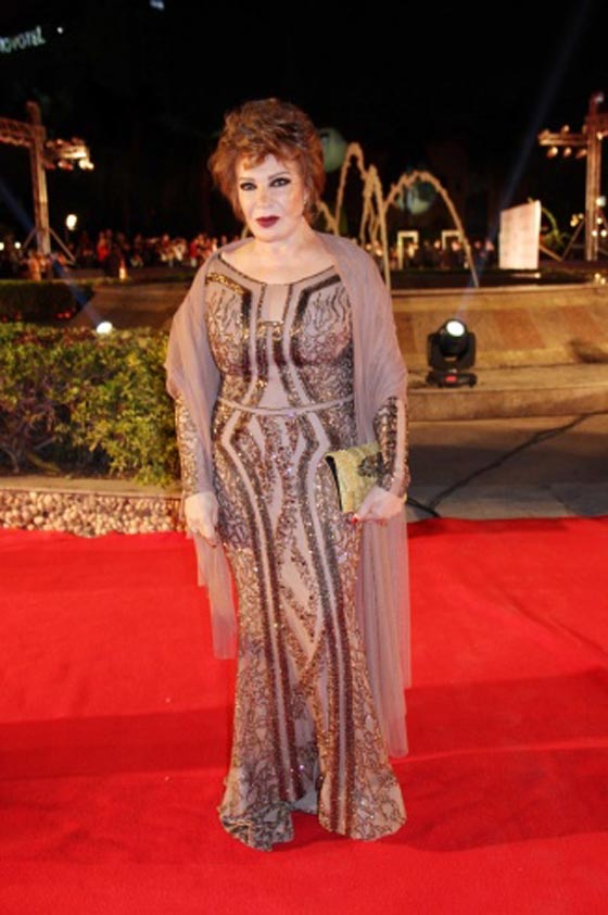 صور فنانات في مهرجان القاهرة السينمائي: بعضهن ظهرن باطلالة غير موفقة! صورة رقم 13 صور فنانات في مهرجان القاهرة السينمائي: بعضهن ظهرن باطلالة غير موفقة! صورة رقم 13