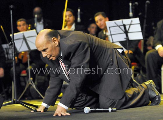 صور فنانين عرب ماتوا امام اعين المشاهدين او الكاميرات صورة رقم 5 صور فنانين عرب ماتوا امام اعين المشاهدين او الكاميرات صورة رقم 5