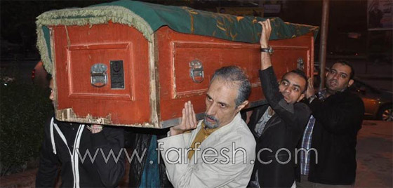 تغيب الفنانين عن المشاركة في جنازة الفنان الراحل سعيد طرابيك صورة رقم 6 تغيب الفنانين عن المشاركة في جنازة الفنان الراحل سعيد طرابيك صورة رقم 6