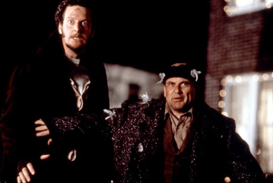 صور نجوم فيلم (وحدي في المنزل): كيف تغيّروا بعد 25 سنة من عرض الفيلم؟ صورة رقم 2 صور نجوم فيلم (وحدي في المنزل): كيف تغيّروا بعد 25 سنة من عرض الفيلم؟ صورة رقم 2