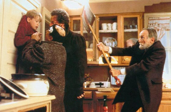 صور نجوم فيلم (وحدي في المنزل): كيف تغيّروا بعد 25 سنة من عرض الفيلم؟ صورة رقم 3 صور نجوم فيلم (وحدي في المنزل): كيف تغيّروا بعد 25 سنة من عرض الفيلم؟ صورة رقم 3