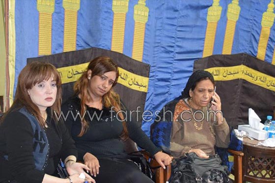 فيديو فضيحة سارة طارق: طردت ضرتها وابن سعيد طرابيك، اقاربه هاجموها وبدأت حرب الميراث صورة رقم 3 فيديو فضيحة سارة طارق: طردت ضرتها وابن سعيد طرابيك، اقاربه هاجموها وبدأت حرب الميراث صورة رقم 3