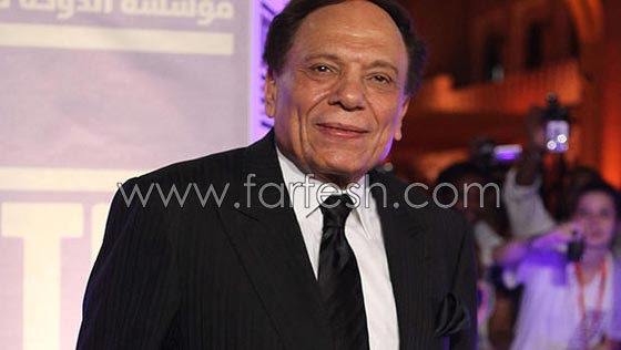فيديو عادل امام في شرم الشيخ يحرج مراسل ويتعالى عليه! صورة رقم 4 فيديو عادل امام في شرم الشيخ يحرج مراسل ويتعالى عليه! صورة رقم 4
