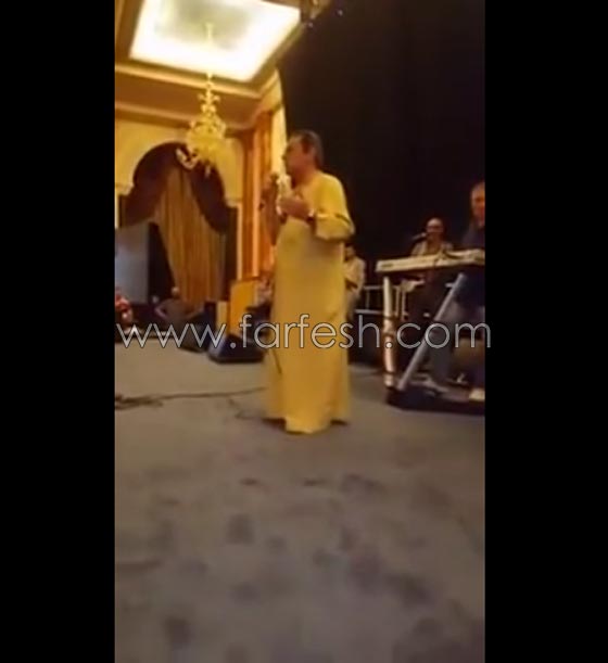 فيديو: ملحم بركات متهم باهانة الدين المسيحي والسخرية من التراتيل صورة رقم 2 فيديو: ملحم بركات متهم باهانة الدين المسيحي والسخرية من التراتيل صورة رقم 2
