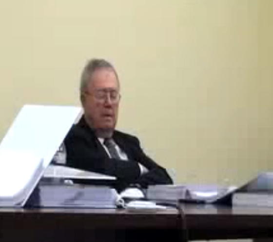 مراسل تلفزيوني ينام على الهواء.. كذلك مرشح رئاسي.. مشاهير غلبهم النوم صورة رقم 2 مراسل تلفزيوني ينام على الهواء.. كذلك مرشح رئاسي.. مشاهير غلبهم النوم صورة رقم 2