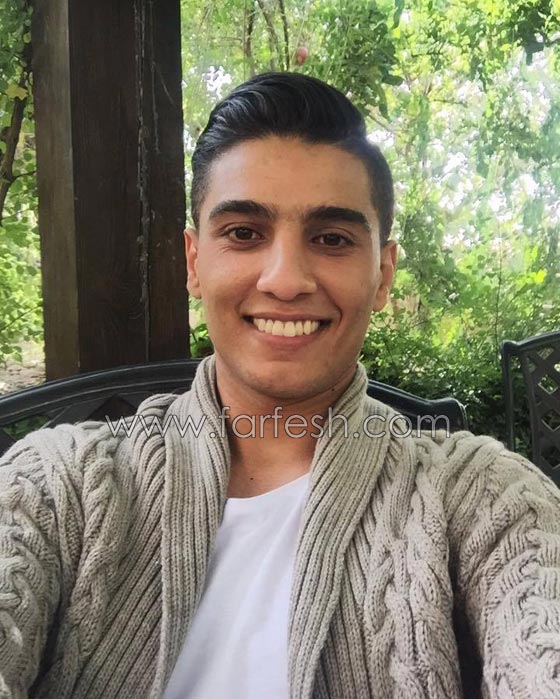 النجم الفلسطيني محمد عساف يغني لشاعر المقاومة محمود درويش صورة رقم 1 النجم الفلسطيني محمد عساف يغني لشاعر المقاومة محمود درويش صورة رقم 1