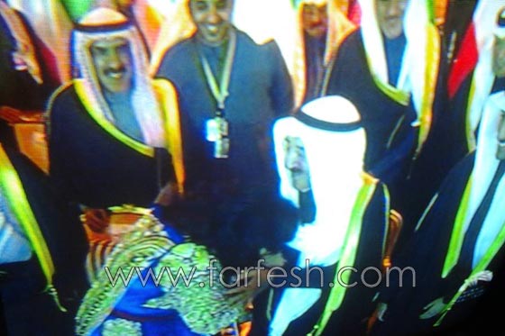 فيديو وصور احلام تتكئ على العكاز وتقبّل يد امير الكويت صورة رقم 5 فيديو وصور احلام تتكئ على العكاز وتقبّل يد امير الكويت صورة رقم 5