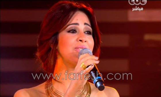 ستار اكاديمي: قارن بين فيديو حنان مع رفاييل في اغنية (بعشق روحك) وبين رنا سماحة مع نور صورة رقم 8 ستار اكاديمي: قارن بين فيديو حنان مع رفاييل في اغنية (بعشق روحك) وبين رنا سماحة مع نور صورة رقم 8