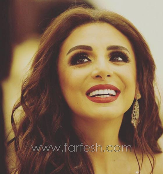 الجمهور بين معجب ورافض لـ (قبلة انغام) لفنان العرب محمد عبده صورة رقم 8 الجمهور بين معجب ورافض لـ (قبلة انغام) لفنان العرب محمد عبده صورة رقم 8