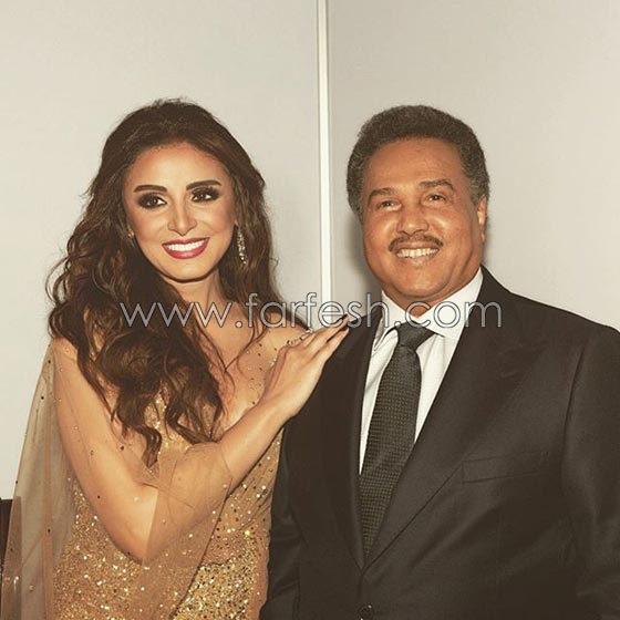 الجمهور بين معجب ورافض لـ (قبلة انغام) لفنان العرب محمد عبده صورة رقم 4 الجمهور بين معجب ورافض لـ (قبلة انغام) لفنان العرب محمد عبده صورة رقم 4