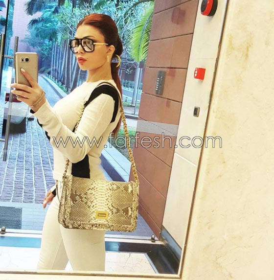 فيديو فنانات يبكين على الهواء منهن هيفاء وهبي، نجوى كرم والراقصة دينا صورة رقم 1 فيديو فنانات يبكين على الهواء منهن هيفاء وهبي، نجوى كرم والراقصة دينا صورة رقم 1