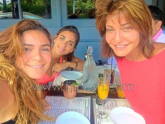 صور ابنة علا غانم ترتدي تنانير قصيرة جدا وتسهر في البارات تستفز الجمهور! صورة رقم 10 صور ابنة علا غانم ترتدي تنانير قصيرة جدا وتسهر في البارات تستفز الجمهور! صورة رقم 10