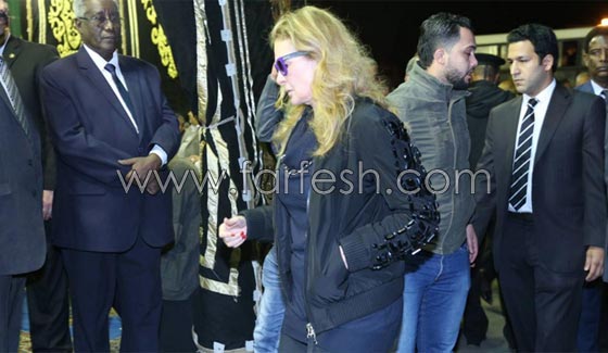 صور عادل امام ويسرا يسببان أزمة في عزاء محمد حسنين هيكل صورة رقم 6 صور عادل امام ويسرا يسببان أزمة في عزاء محمد حسنين هيكل صورة رقم 6