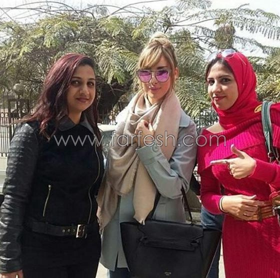 صور تامر حسني مع زوجته بسمة بوسيل يشاركان في حملة التبرع بالدم صورة رقم 4 صور تامر حسني مع زوجته بسمة بوسيل يشاركان في حملة التبرع بالدم صورة رقم 4