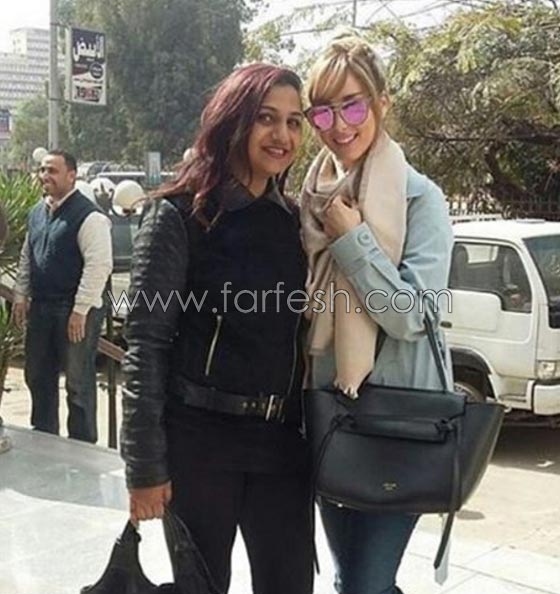 صور تامر حسني مع زوجته بسمة بوسيل يشاركان في حملة التبرع بالدم صورة رقم 3 صور تامر حسني مع زوجته بسمة بوسيل يشاركان في حملة التبرع بالدم صورة رقم 3