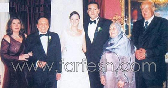 صور عادل امام العائلية القديمة مع شقيقه، والده، زوجته وابنائه صورة رقم 7 صور عادل امام العائلية القديمة مع شقيقه، والده، زوجته وابنائه صورة رقم 7