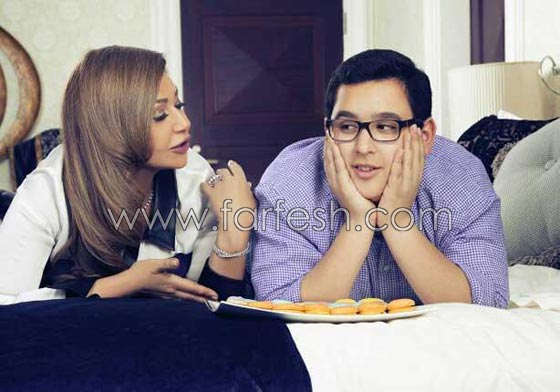 بمناسبة عيد الام: اجمل صور الفنانات العربيات مع أبنائهن وبناتهن صورة رقم 6 بمناسبة عيد الام: اجمل صور الفنانات العربيات مع أبنائهن وبناتهن صورة رقم 6
