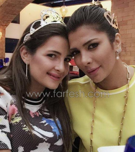بمناسبة عيد الام: اجمل صور الفنانات العربيات مع أبنائهن وبناتهن صورة رقم 4 بمناسبة عيد الام: اجمل صور الفنانات العربيات مع أبنائهن وبناتهن صورة رقم 4