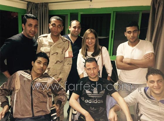 صور ليلى علوي تزور الجنود المصابين في سيناء وتطمئن على مديحة يسري صورة رقم 3 صور ليلى علوي تزور الجنود المصابين في سيناء وتطمئن على مديحة يسري صورة رقم 3