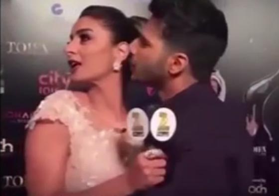 ممثل هندي يُحرج المذيعة المصرية جوري بكر ويقبلها امام الكاميرات صورة رقم 1 ممثل هندي يُحرج المذيعة المصرية جوري بكر ويقبلها امام الكاميرات صورة رقم 1