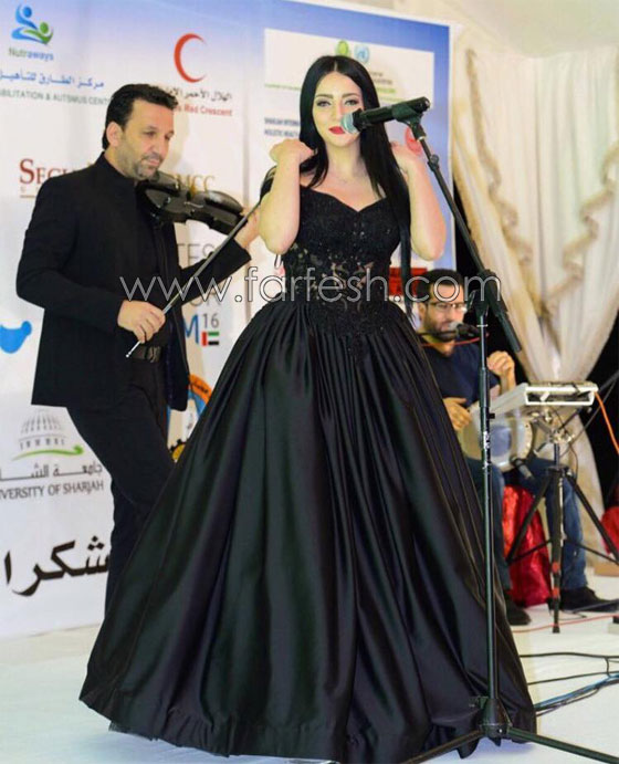 الفنانة الفلسطينية منال موسى في دبي بفستان اسود شفاف وتشبه نفسها بالسندريلا صورة رقم 5 الفنانة الفلسطينية منال موسى في دبي بفستان اسود شفاف وتشبه نفسها بالسندريلا صورة رقم 5