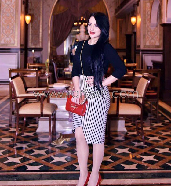 الفنانة الفلسطينية منال موسى في دبي بفستان اسود شفاف وتشبه نفسها بالسندريلا صورة رقم 8 الفنانة الفلسطينية منال موسى في دبي بفستان اسود شفاف وتشبه نفسها بالسندريلا صورة رقم 8