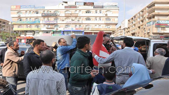 اين الوفاء في الوسط الفني؟ 5 فنانين فقط في جنازة سيد زيان صورة رقم 16 اين الوفاء في الوسط الفني؟ 5 فنانين فقط في جنازة سيد زيان صورة رقم 16