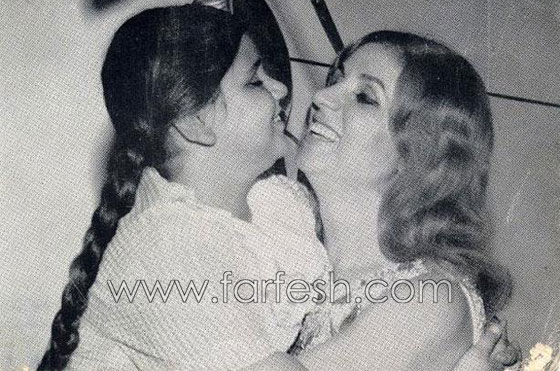 حبيبة امها: صور فنانات من الزمن الجميل مع بناتهن صورة رقم 1 حبيبة امها: صور فنانات من الزمن الجميل مع بناتهن صورة رقم 1