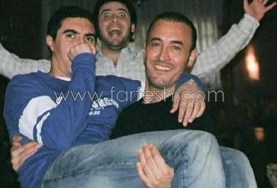 صور نادرة تجمع القيصر كاظم الساهر مع ابنائه واحفاده صورة رقم 2 صور نادرة تجمع القيصر كاظم الساهر مع ابنائه واحفاده صورة رقم 2