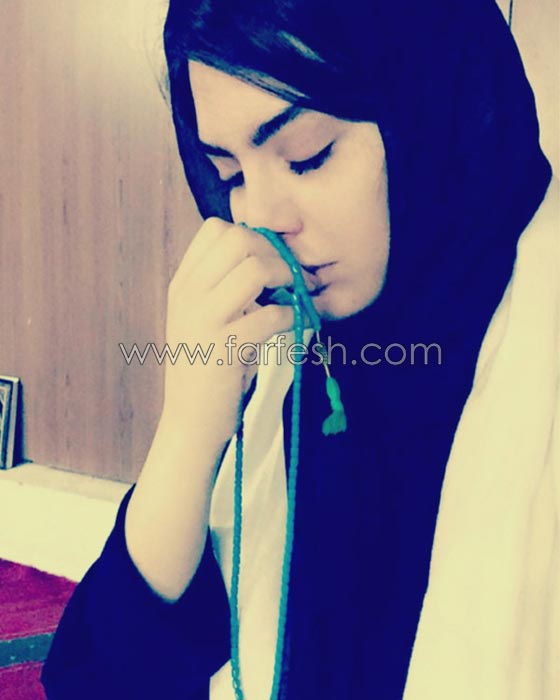 صور الفنانة قمر تبكي على قبر والدتها وهي ترتدي الحجاب صورة رقم 1 صور الفنانة قمر تبكي على قبر والدتها وهي ترتدي الحجاب صورة رقم 1