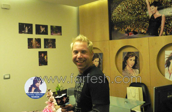 فيديو ايلي باسيل بهاجم أحلام بألفاظ نابية في (فضائح الفنانين) صورة رقم 3 فيديو ايلي باسيل بهاجم أحلام بألفاظ نابية في (فضائح الفنانين) صورة رقم 3