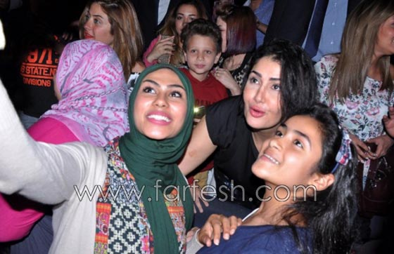 صور سيلفي غادة عبد الرازق تفسد اطلالتها بسبب فيلم (اللي اختشوا ماتوا)! صورة رقم 3 صور سيلفي غادة عبد الرازق تفسد اطلالتها بسبب فيلم (اللي اختشوا ماتوا)! صورة رقم 3