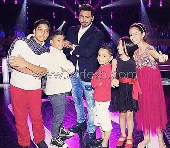 تامر حسني يغني مع احمد السيسي وفريق ذا فويس كيدز (لسه عند وعدي) صورة رقم 7 تامر حسني يغني مع احمد السيسي وفريق ذا فويس كيدز (لسه عند وعدي) صورة رقم 7